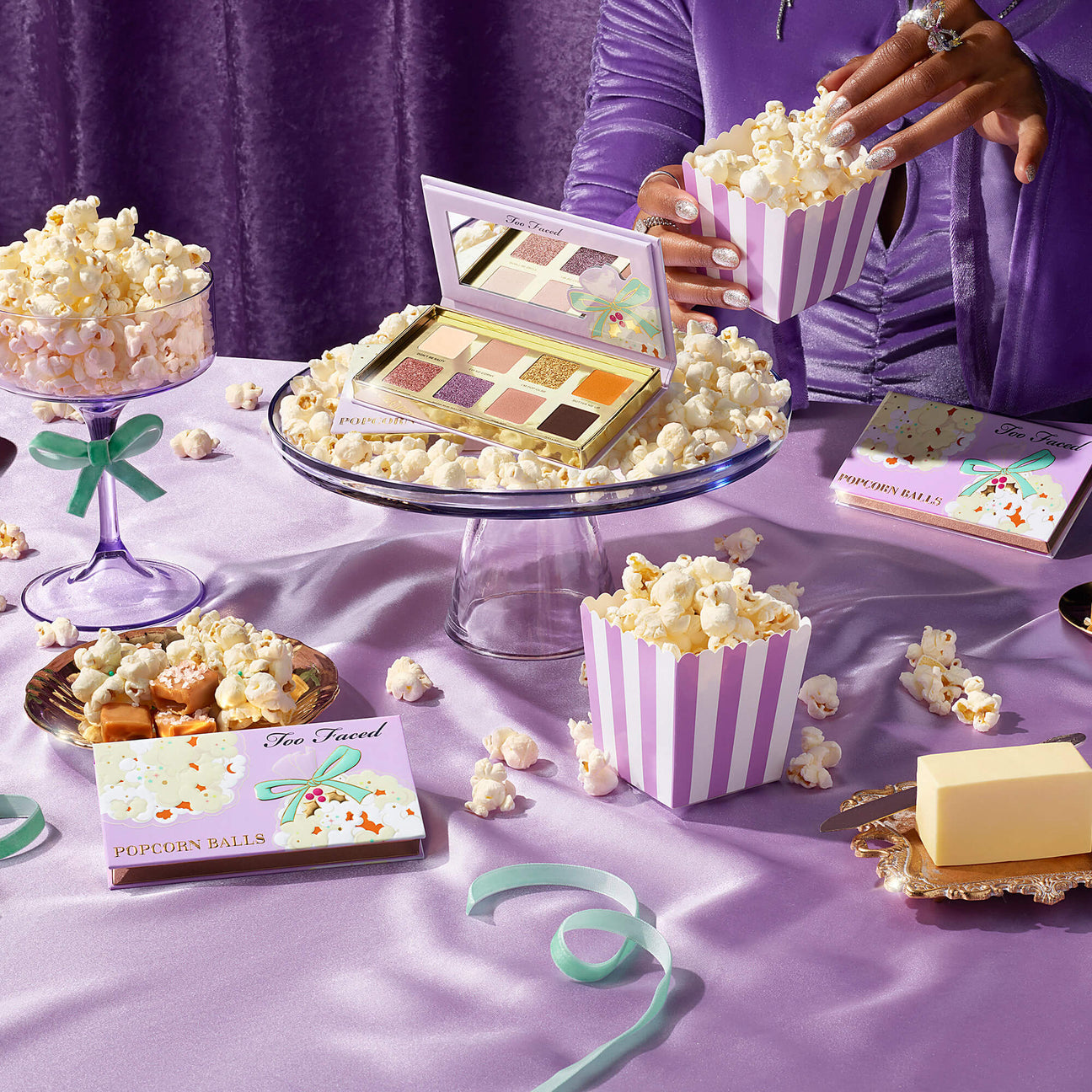 Paleta Popcorn Balls Too Faced