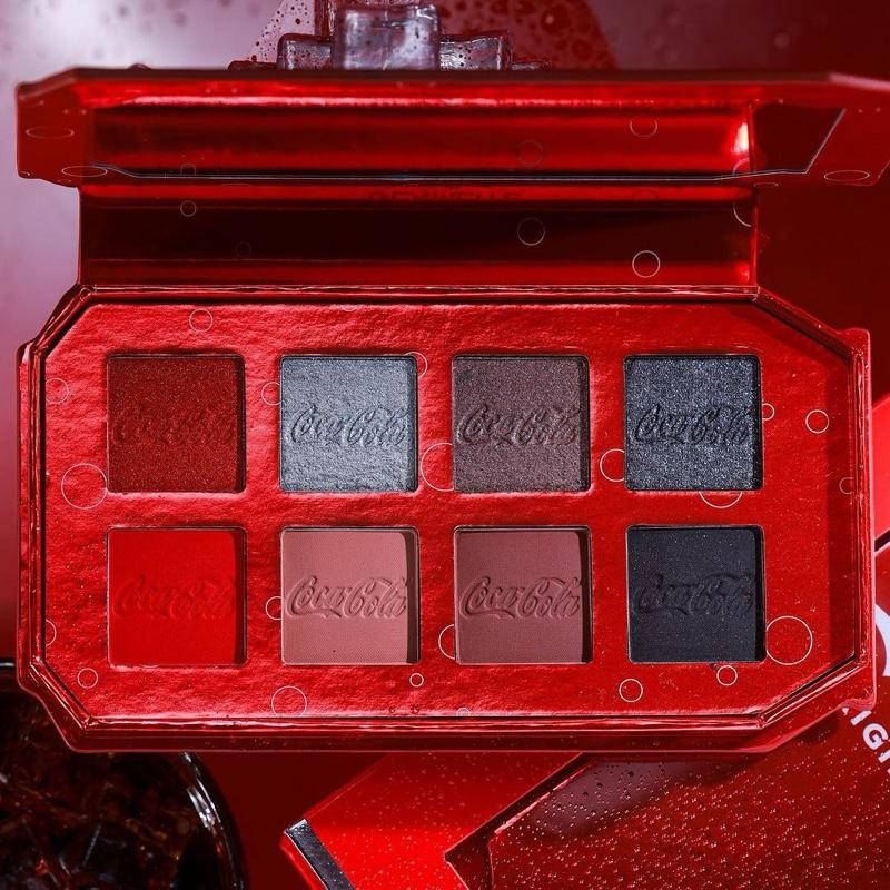 Caja de PR Coca-Cola Glamlite