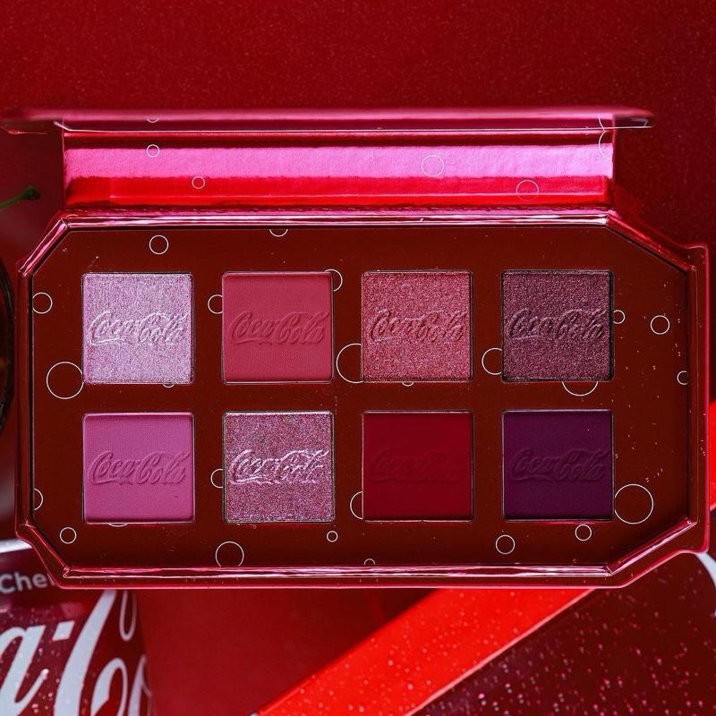 Caja de PR Coca-Cola Glamlite